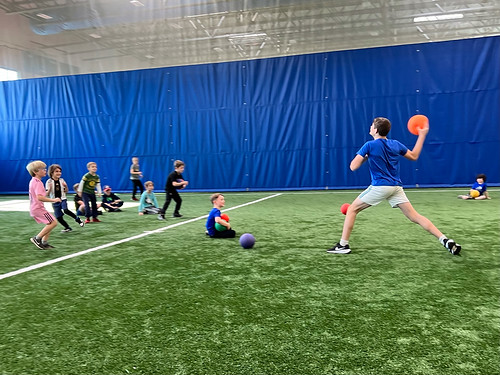 Course Elementary Intramural Dodgeball / Floor Hockey image 1