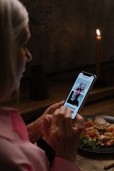 Picture for: Swipe Smart: A Safety Guide to Dating Apps