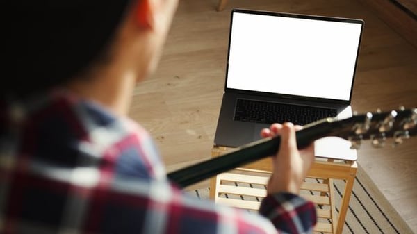 Picture for Instant Guitar for Hopelessly Busy People
