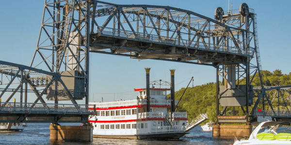 Course Explore Stillwater and Fall Riverboat Cruise image 1