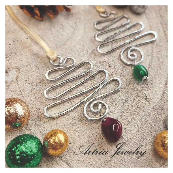 Picture for Holiday Wire Art: Hammered Tree Ornament