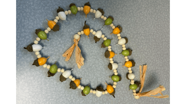 Picture for: Acorn Garland