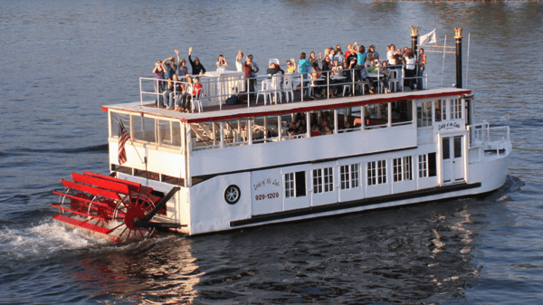 Picture for: Mini Tour: Lake Minnetonka Paddlewheel Boat Cruise