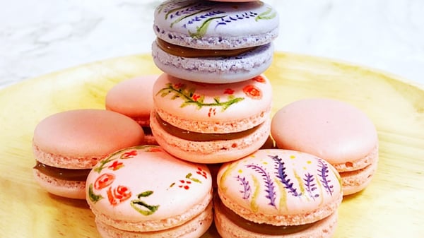 Picture for: French Macarons with Salted Caramel Buttercream and Chocolate Glaze - NEW!