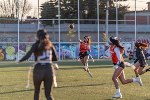 Picture for: Flag Football Fundamentals (Gr. 6-8)