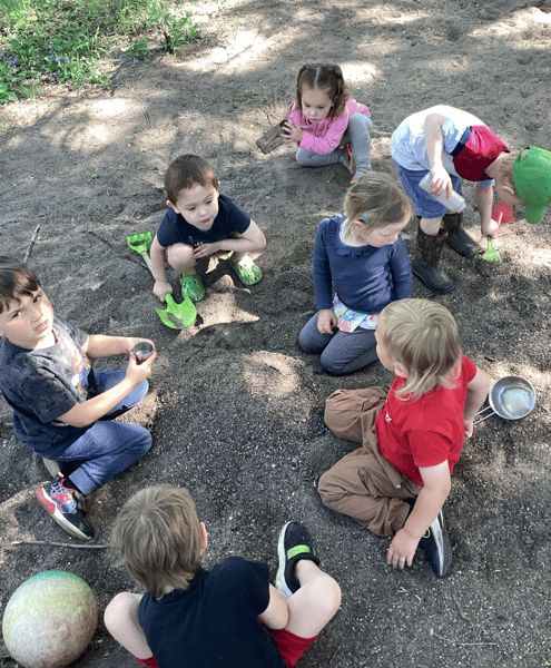 Picture for: Preschool Pals 2 Day (2.5-4 year olds)