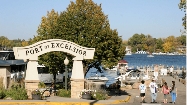 Course Adult Trip: Lake Minnetonka Cruise & Lunch at Maynards - August 19 image 2