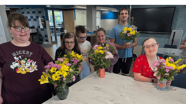 Course Flower arranging Mother's Day Adaptive image 1