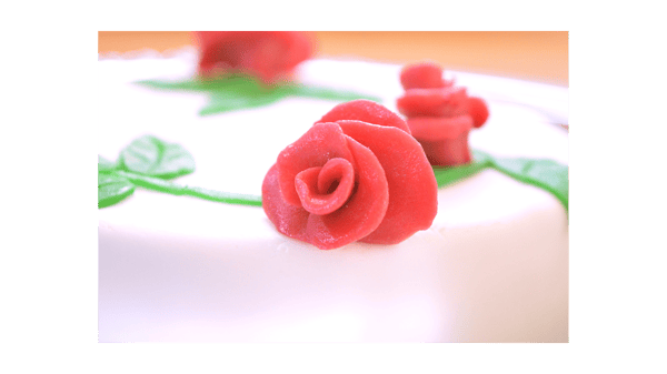 Course Springtime Mini Cake Decorating with Fondant image 1