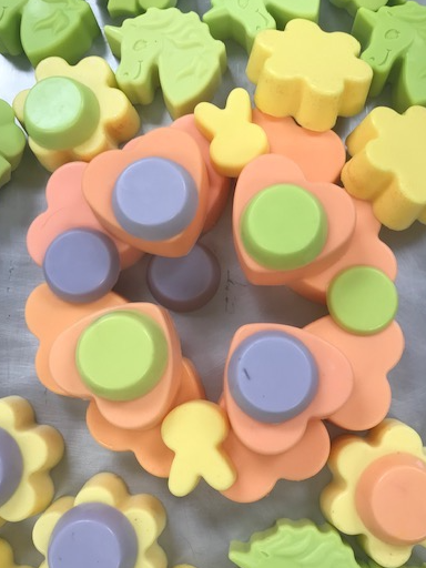 Picture for Fresh Citrus, Floral & Fruity Spring Soaps