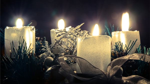 Picture for: Adult & Child Winter Candle Wreath Centerpiece