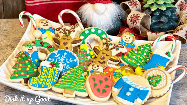 Course NEW! Holiday Cookie Workshop: Royal Icing & Bakery Black & White Cookies (Online) image 1
