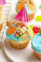 Picture for: Bear-y Fun at the Beach Cupcakes