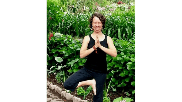 Course Gentle Yoga Class with Summer: Neck and Shoulders (Video) image 1