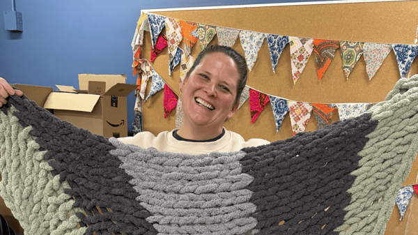 Picture for: Hand Knit Chunky Blanket Experience - Intergenerational