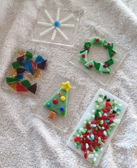 Picture for: Fun Holiday Ornaments in Fused Glass